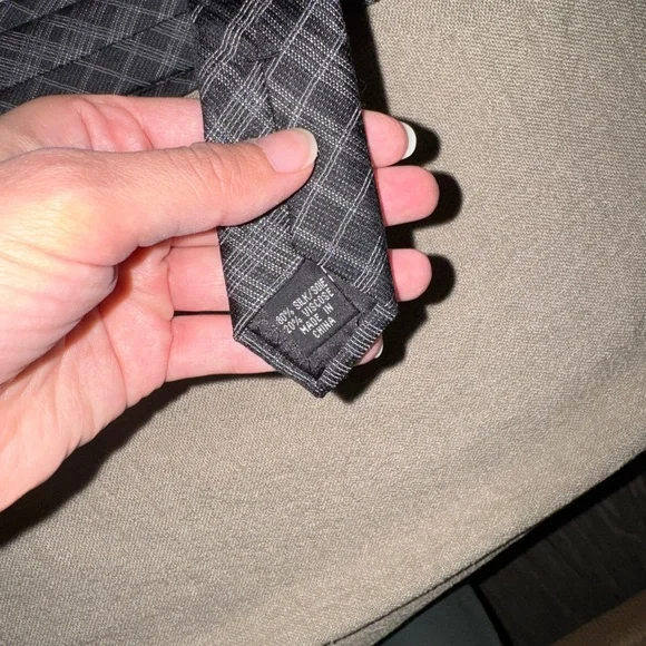 Calvin Klein/Kenneth Cole Dress Tie Bundle (FREE SHIPPING) - Picture 5 of 5